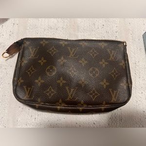 Authentic Louis Vuitton Pochette Accessories Monogram